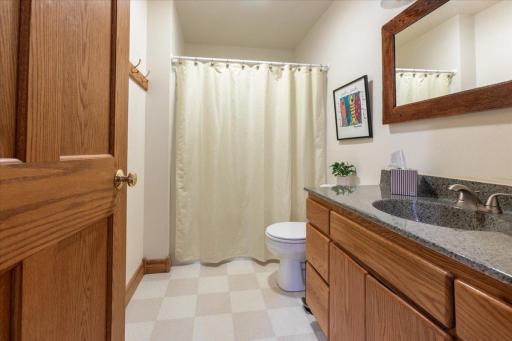 Upper Bath 1.jpg