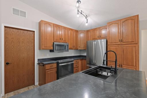 506 1st Street E, Gaylord, MN 55334