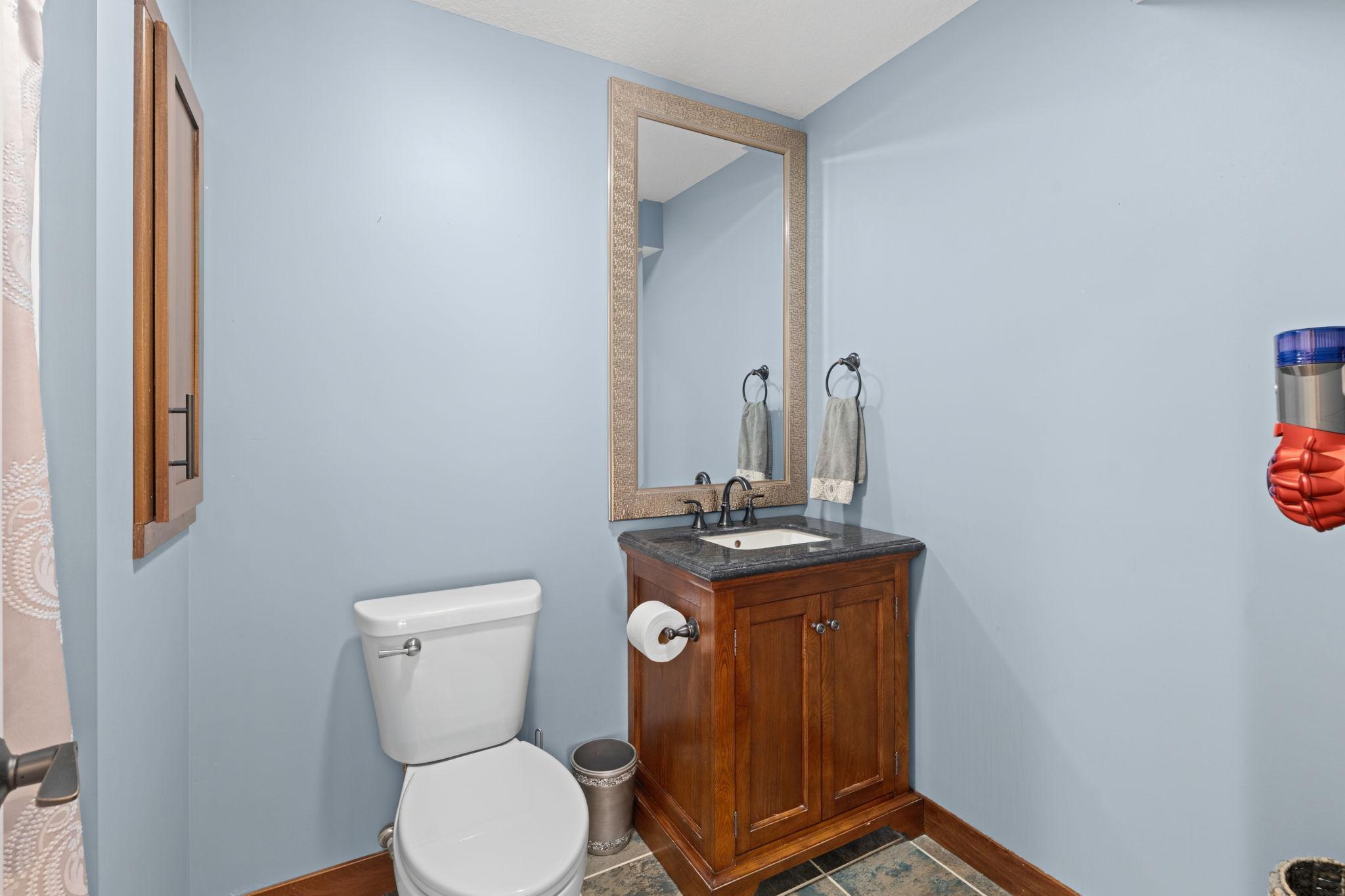 33-web-or-mls-29152 151st St-33.jpg