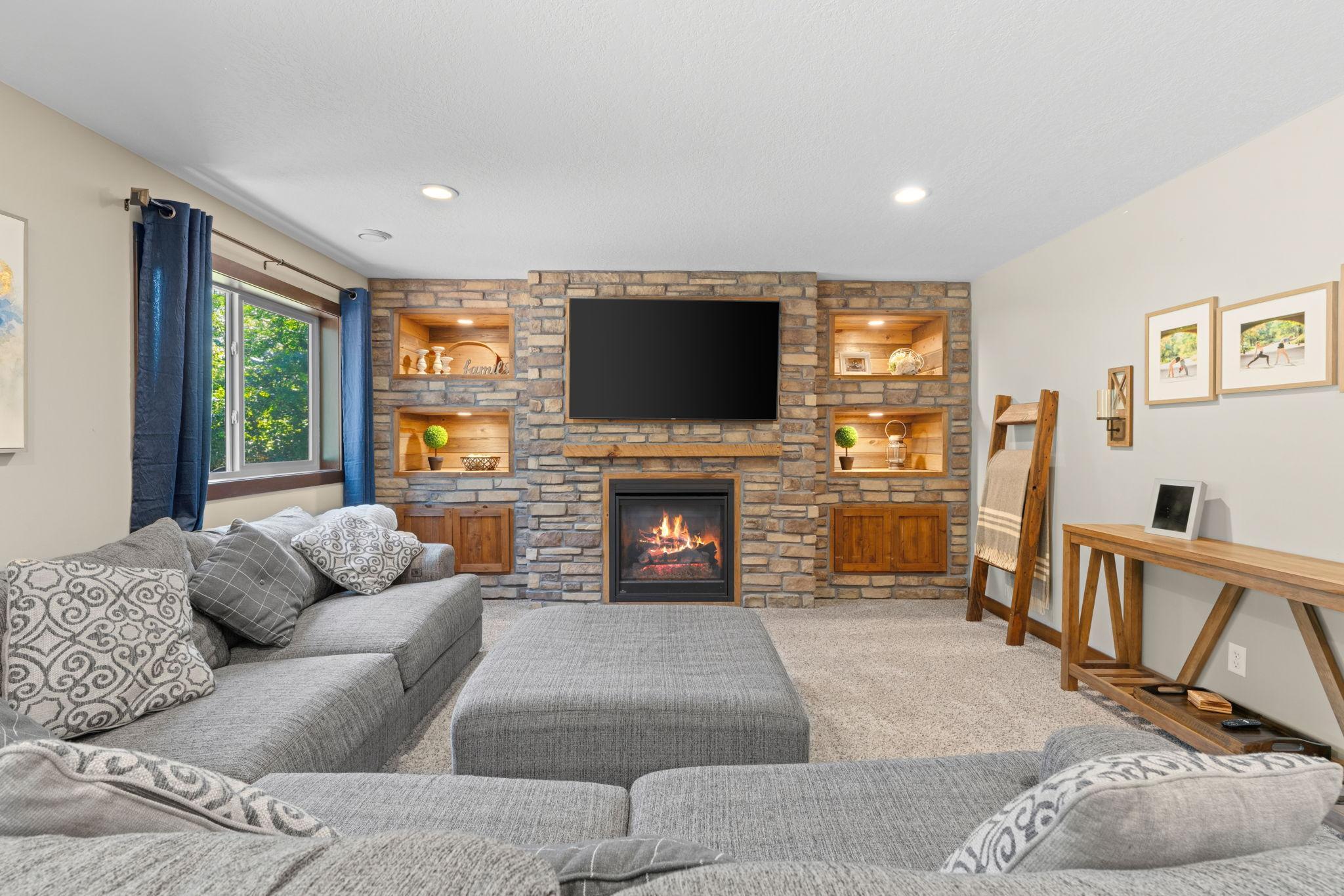 28-web-or-mls-29152 151st St-28.jpg