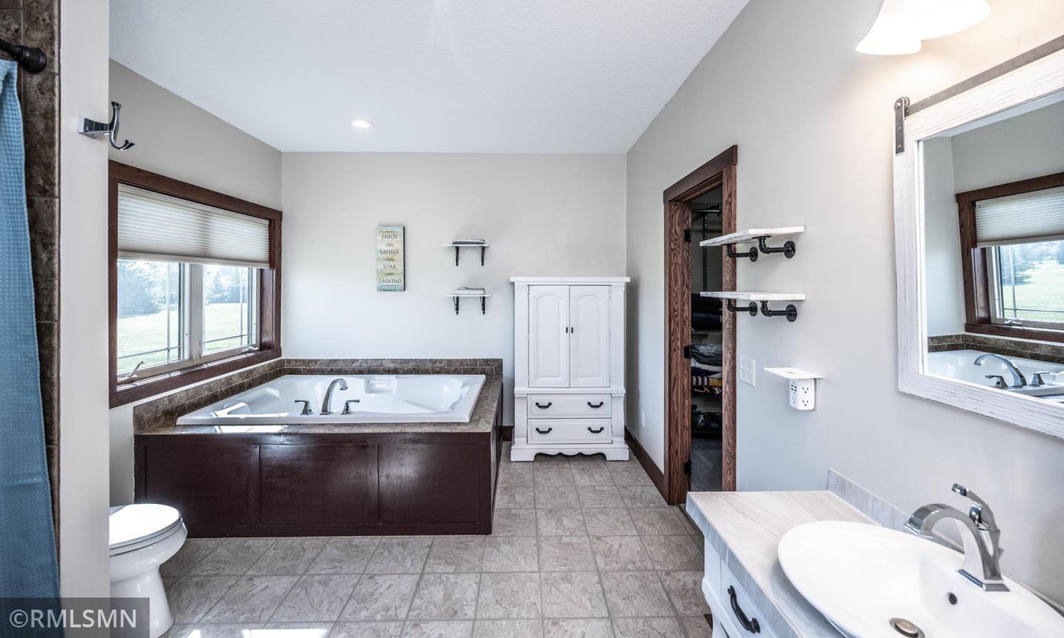 027-039-Primary Bath-1500x901.jpg