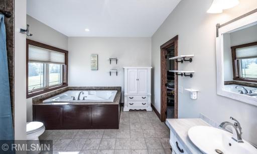 027-039-Primary Bath-1500x901.jpg