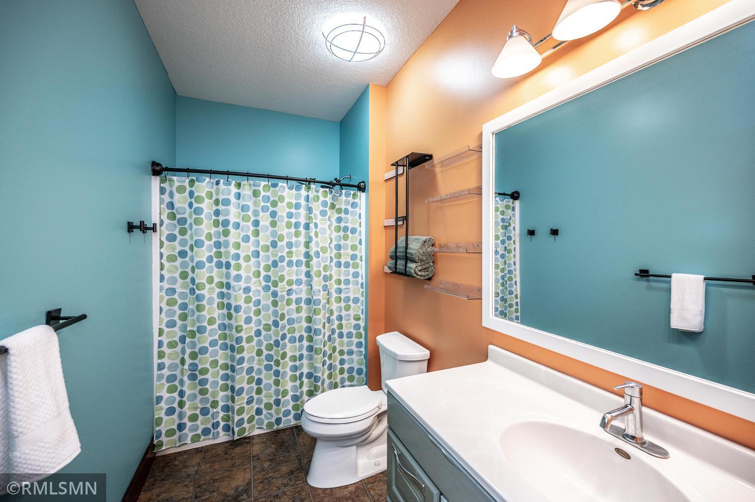 037-013-Bathroom-1500x999.jpg