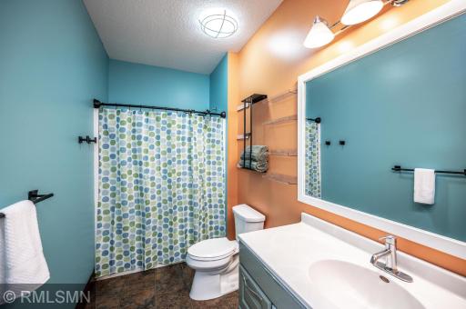 037-013-Bathroom-1500x999.jpg