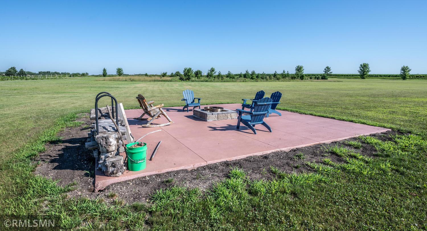 009-023-Fire Pit-1500x814.jpg