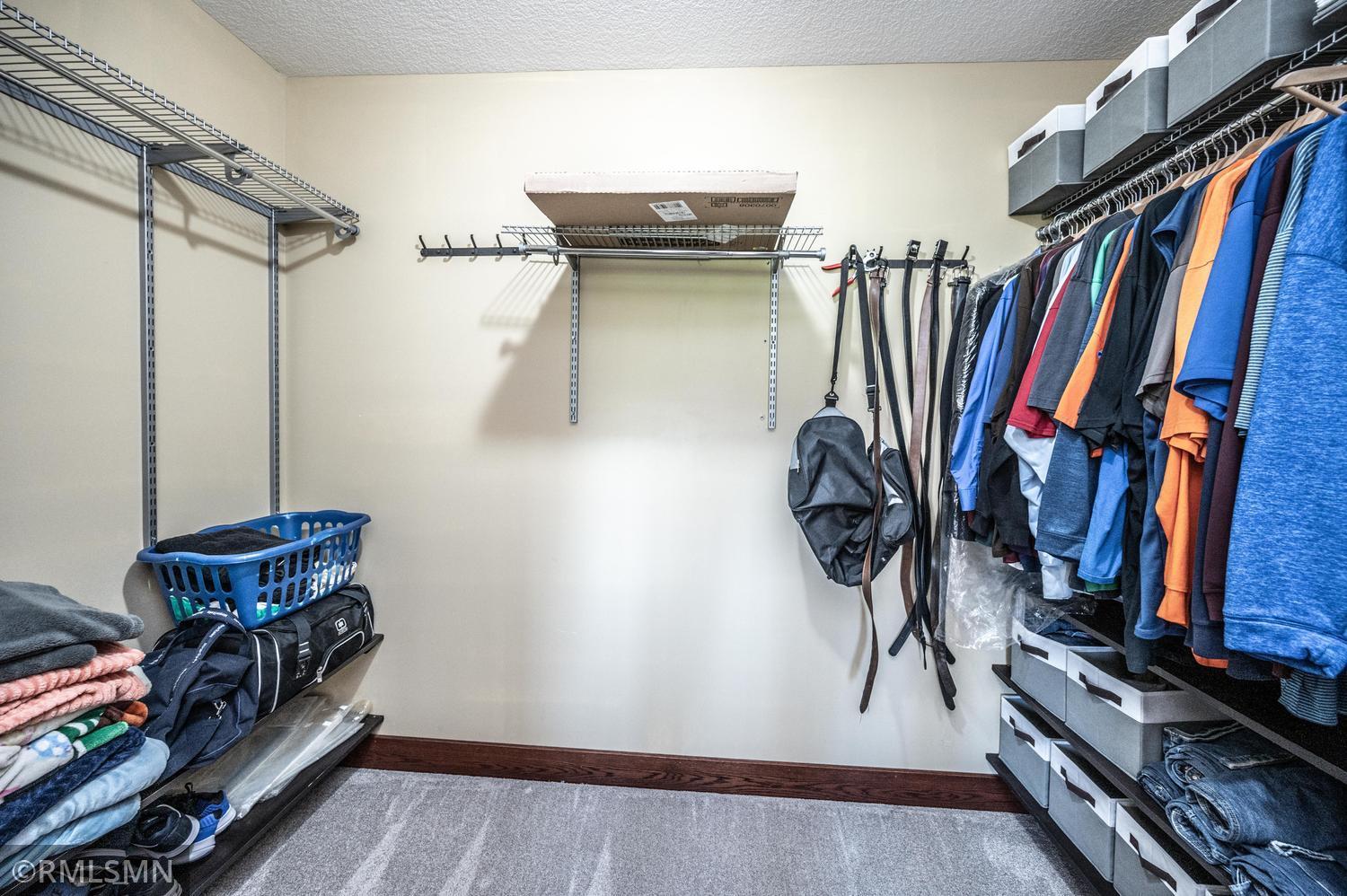 030-016-Primary Closet-1500x999.jpg