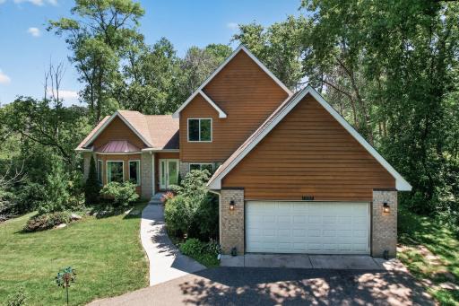Photo for 13707 Green Briar Drive, Minnetonka, MN 55305 - listing #7108675 13707 Green Briar Drive, Minnetonka, MN 55305