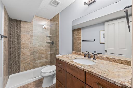 Main level bath