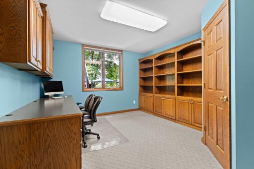 Bdrm 2 w/walk-in closet