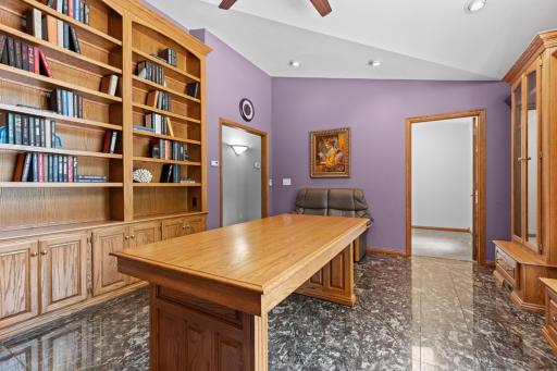 Library with bonus room