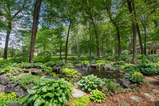 Water feature with falls & fountains