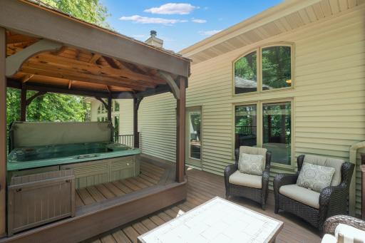Private Primary Bedrm Trex® Deck