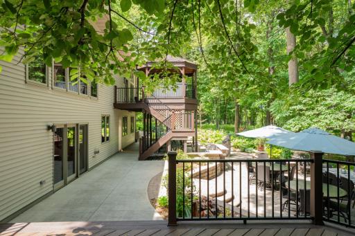 Family Rm exit to private oasis
