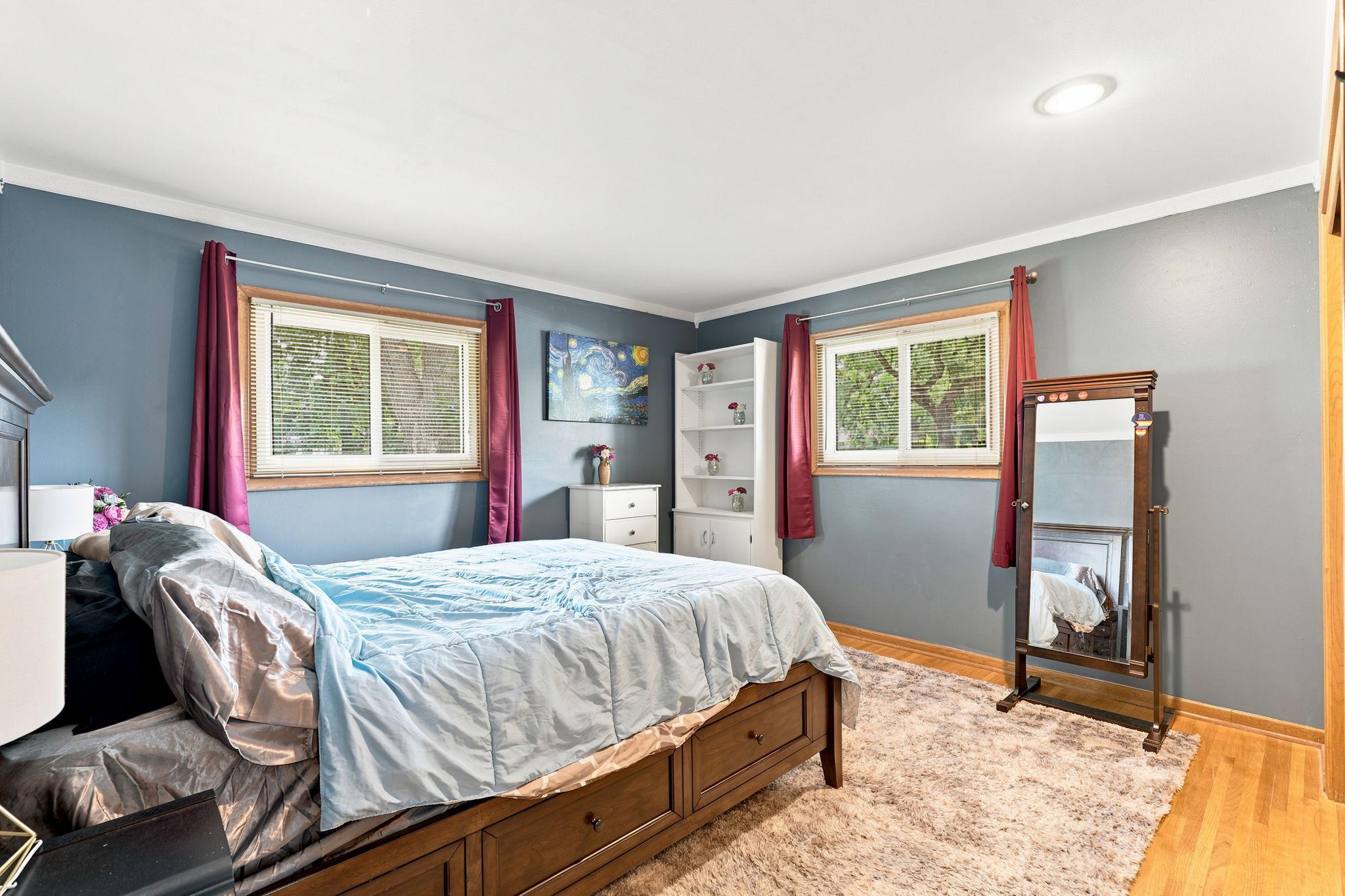 14-web-or-mls-4855 7th Street NE, Columbia Heights-11.jpg
