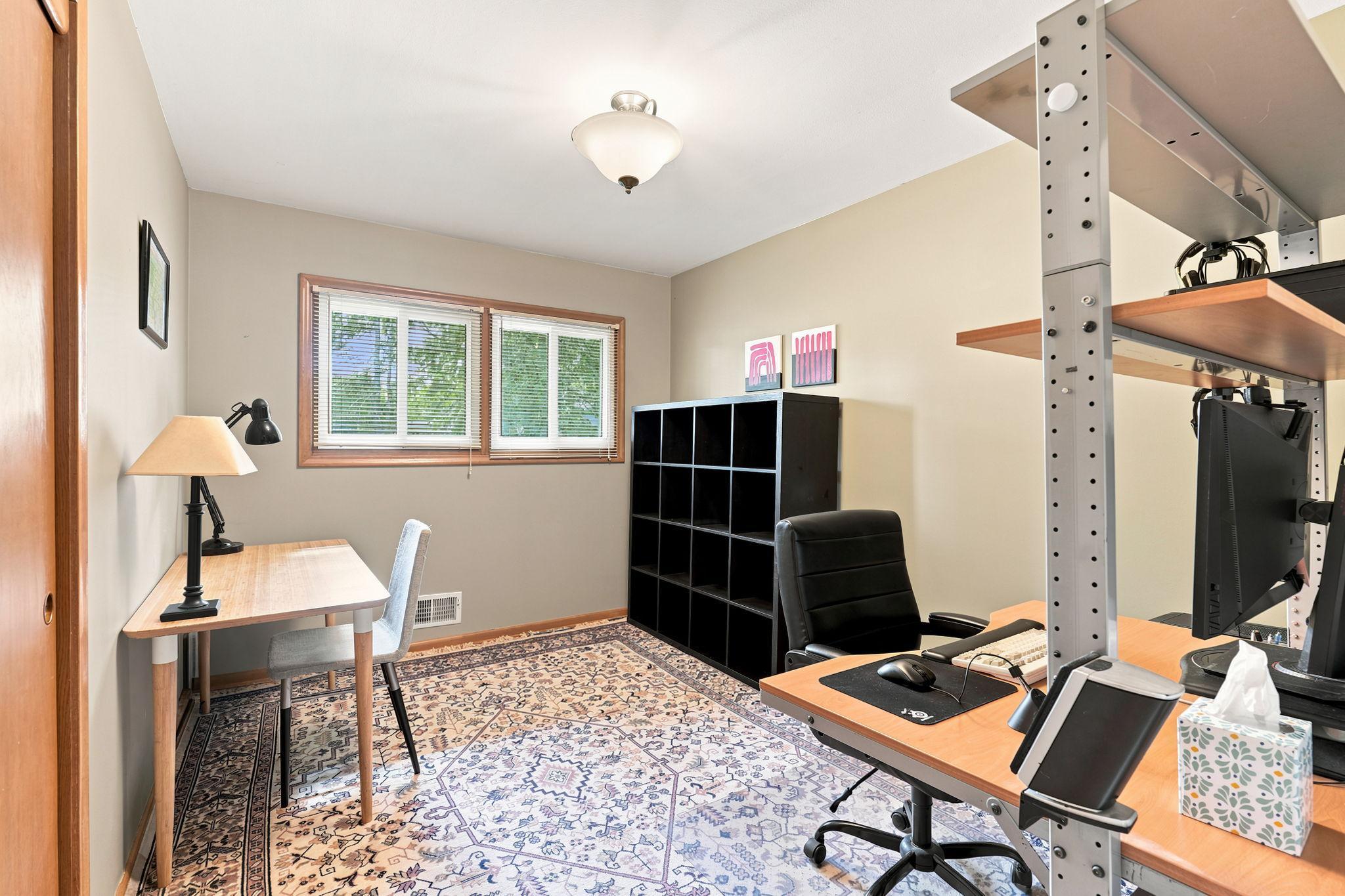 10-web-or-mls-4855 7th Street NE, Columbia Heights-7.jpg