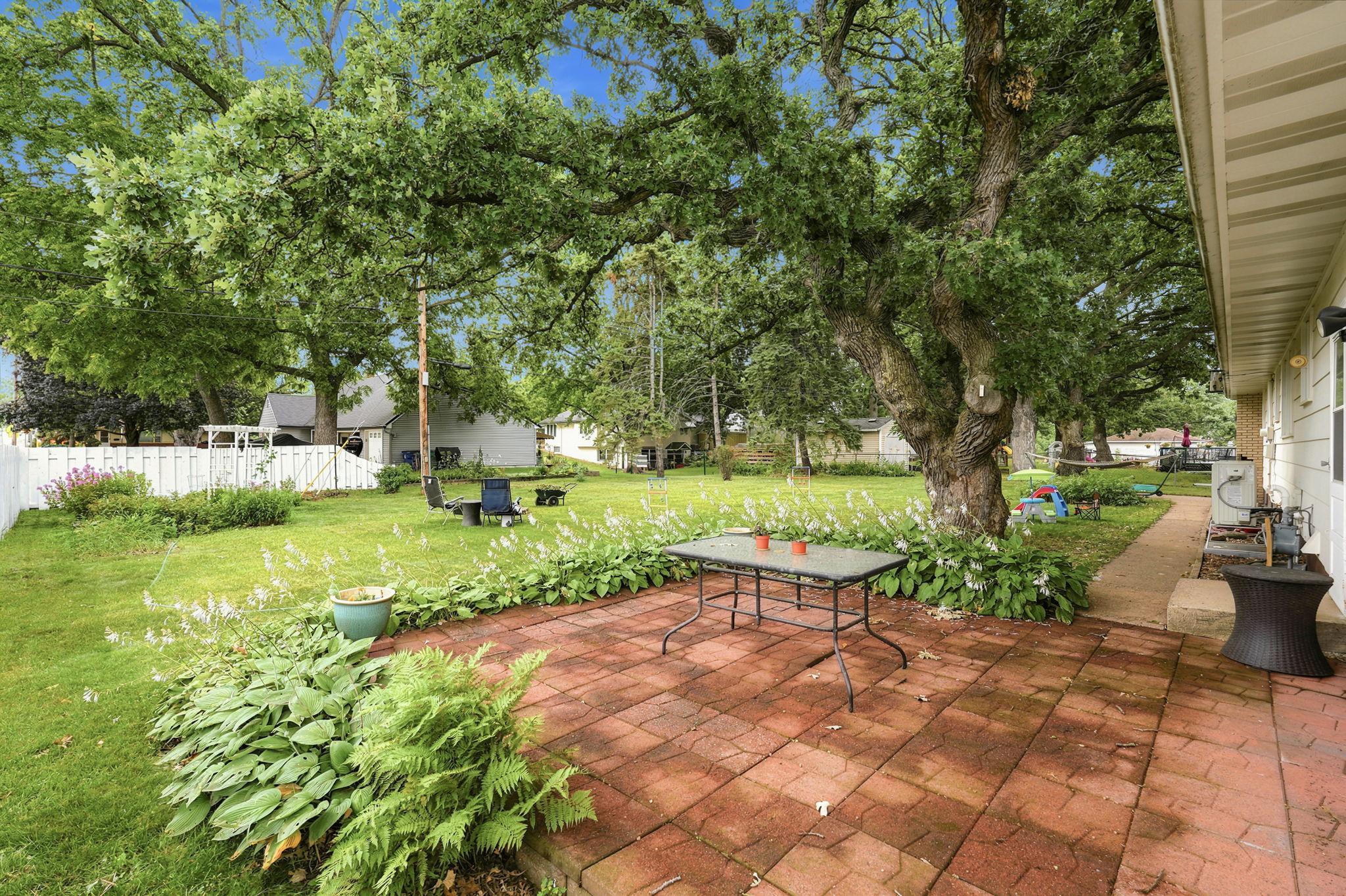 23-web-or-mls-4855 7th Street NE, Columbia Heights-15.jpg