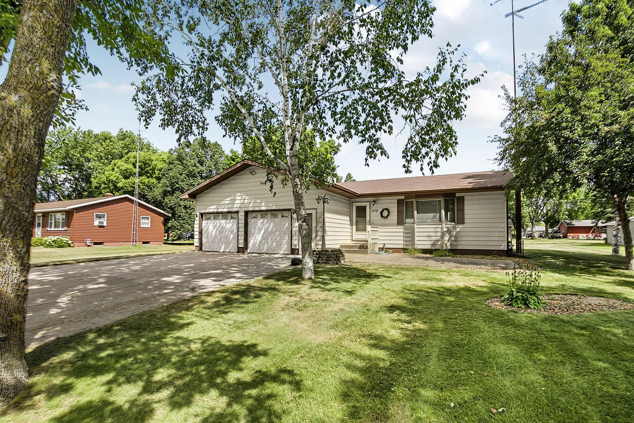 Beautiful 4 bedroom 3 bath Rambler