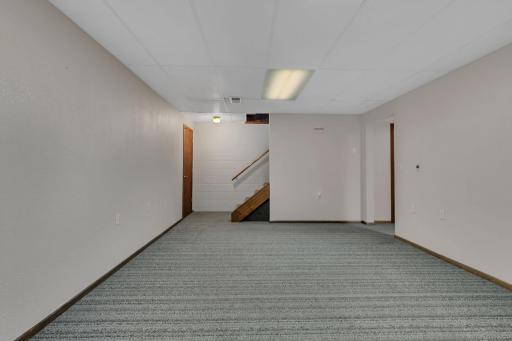 570 3rd Street NW, Richmond, MN 56368