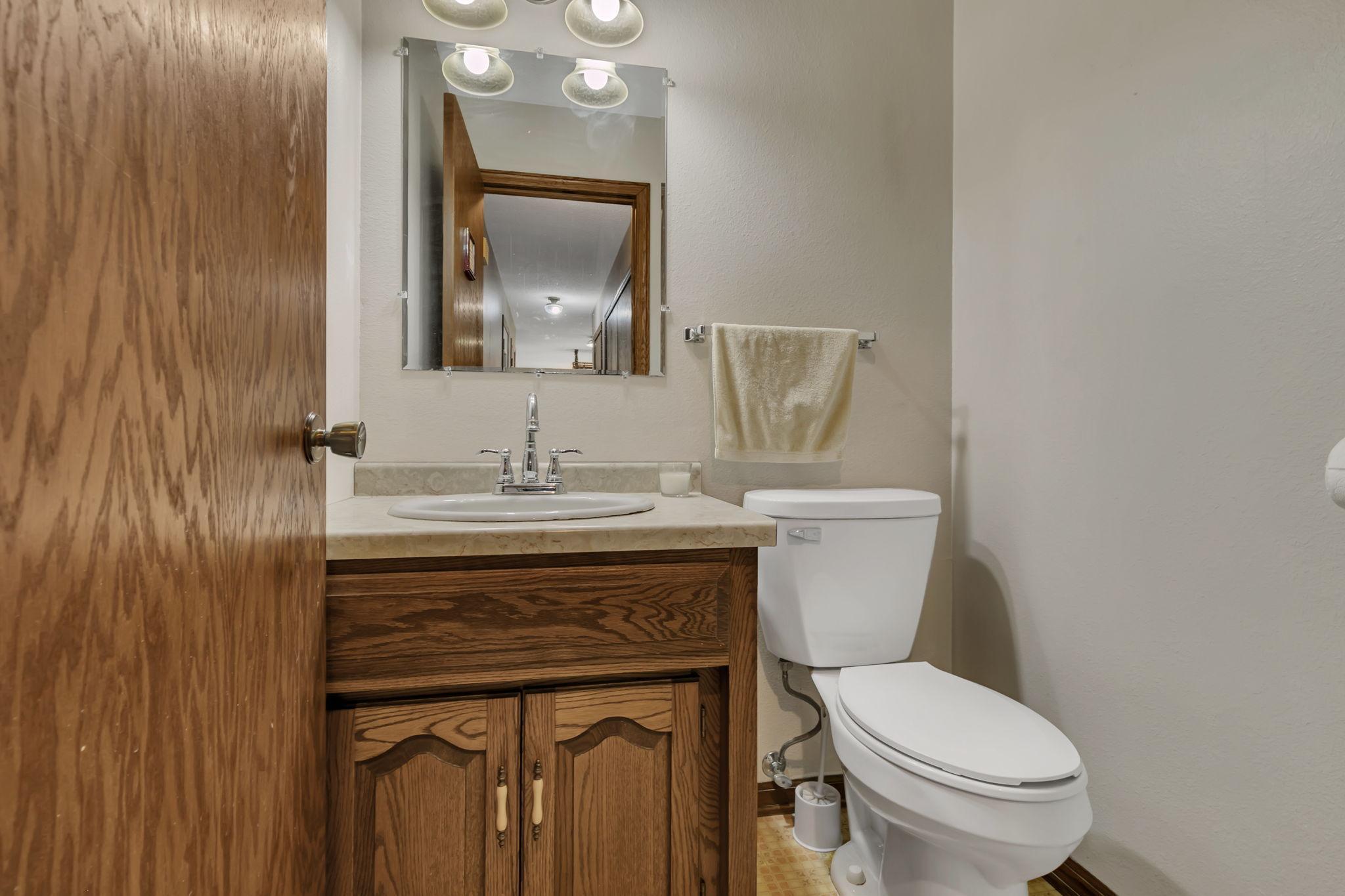 Main Floor 1/2 bath