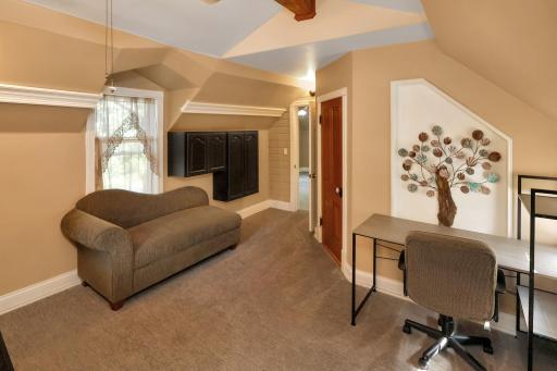 Upper level sitting area outside the primary bedroom.jpg