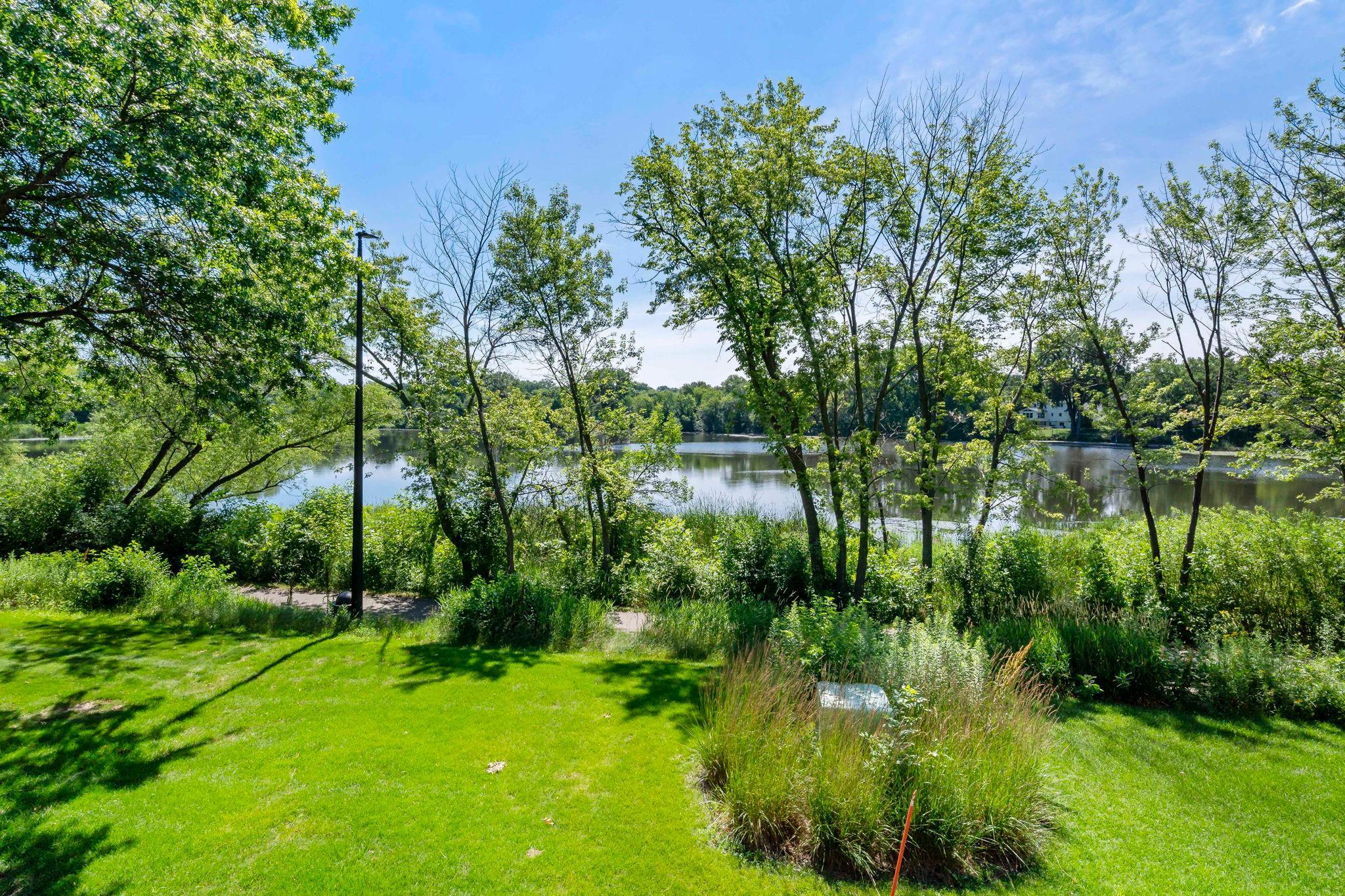 6-web-or-mls-630 Sullivan Ln Columbia Heights MN_0060.jpg