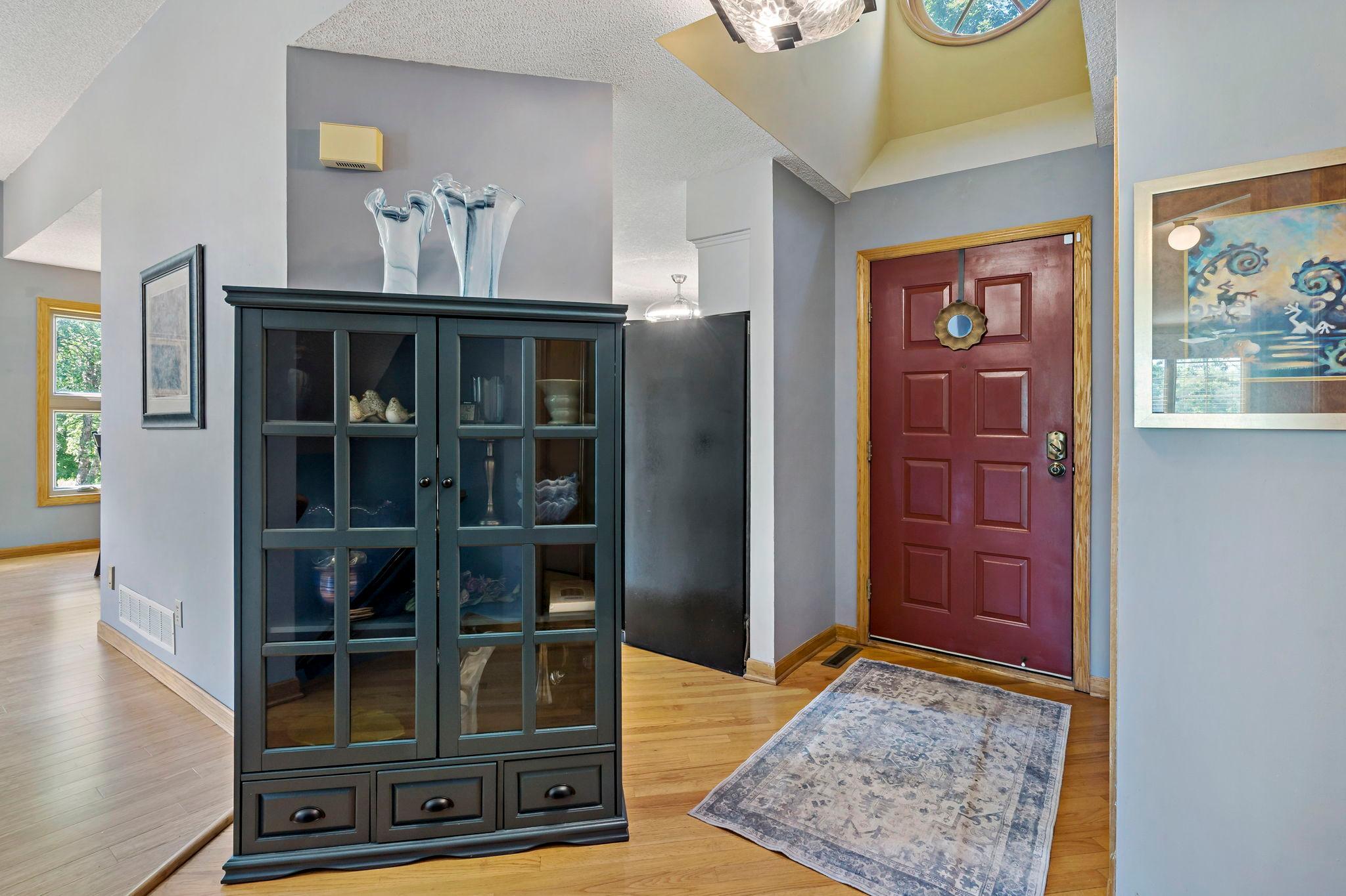 15-web-or-mls-630 Sullivan Ln Columbia Heights MN_0040.jpg