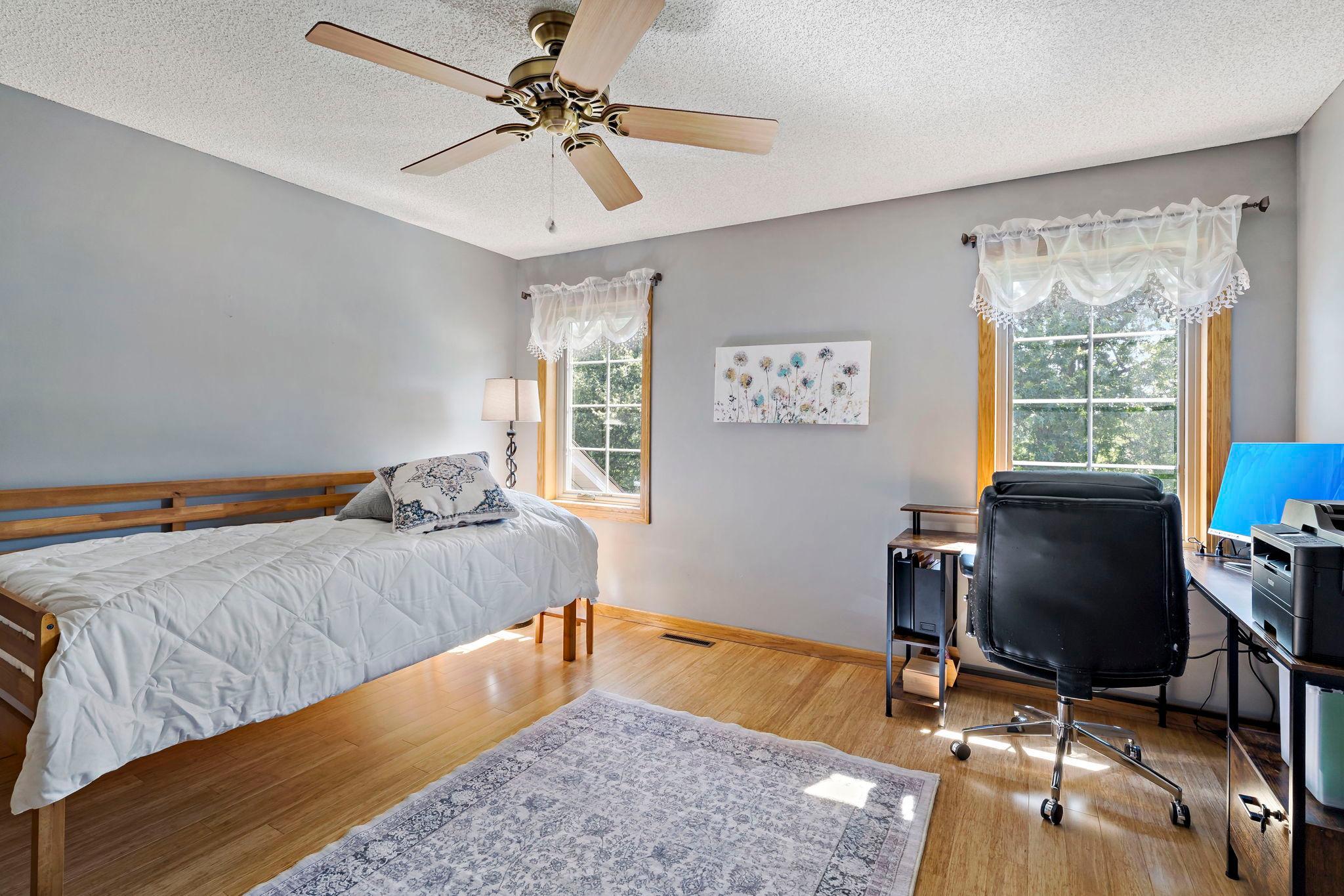 48-web-or-mls-630 Sullivan Ln Columbia Heights MN_0025.jpg