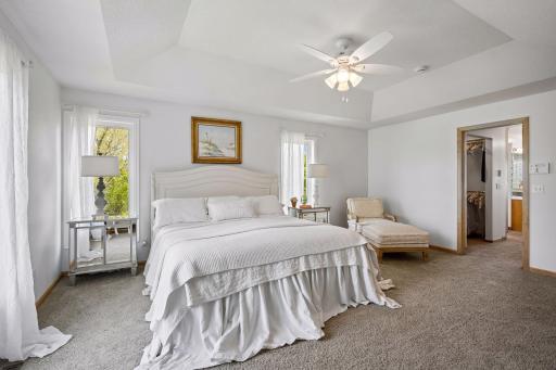Primary bedroom has an ensuite full bathroom with walk-in closet