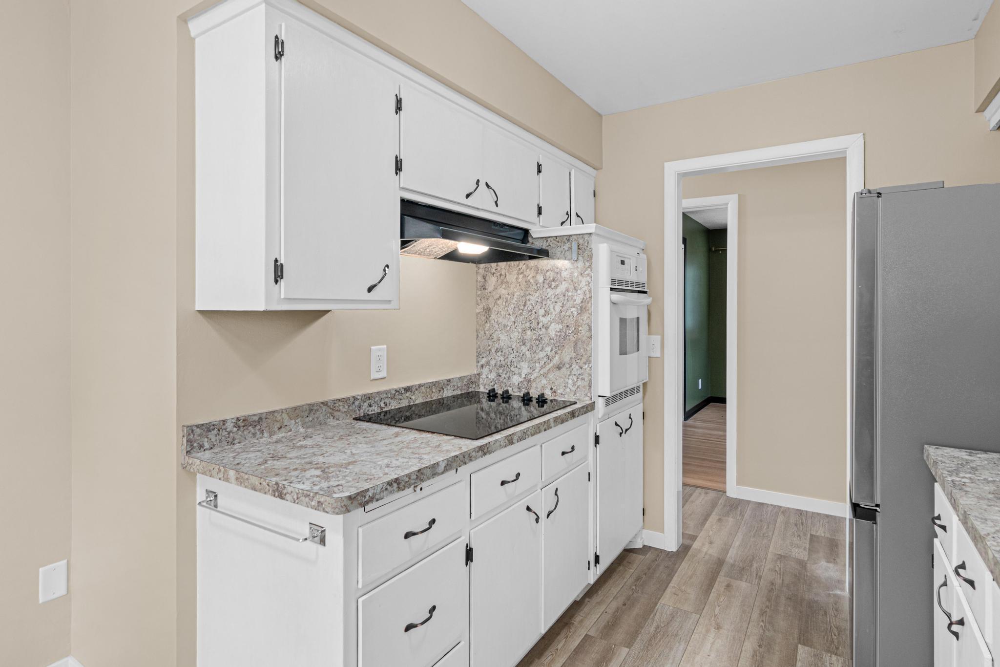 1429 Windemere Dr NE-9.jpg