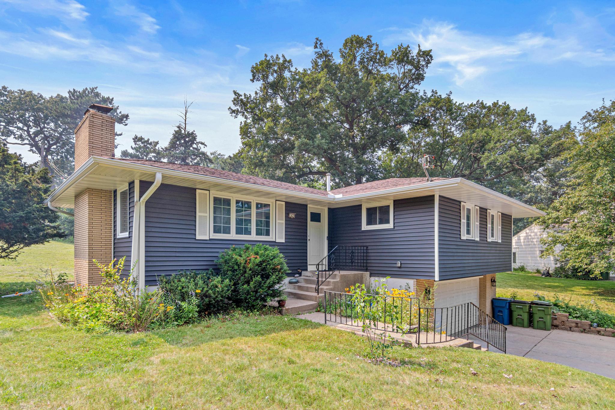 1429 Windemere Dr NE-34.jpg