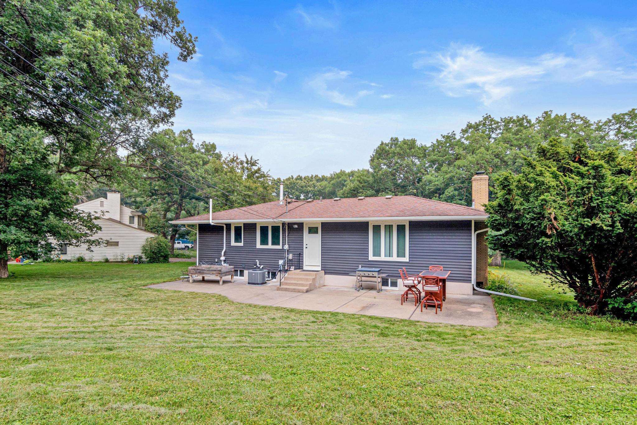 1429 Windemere Dr NE-38.jpg