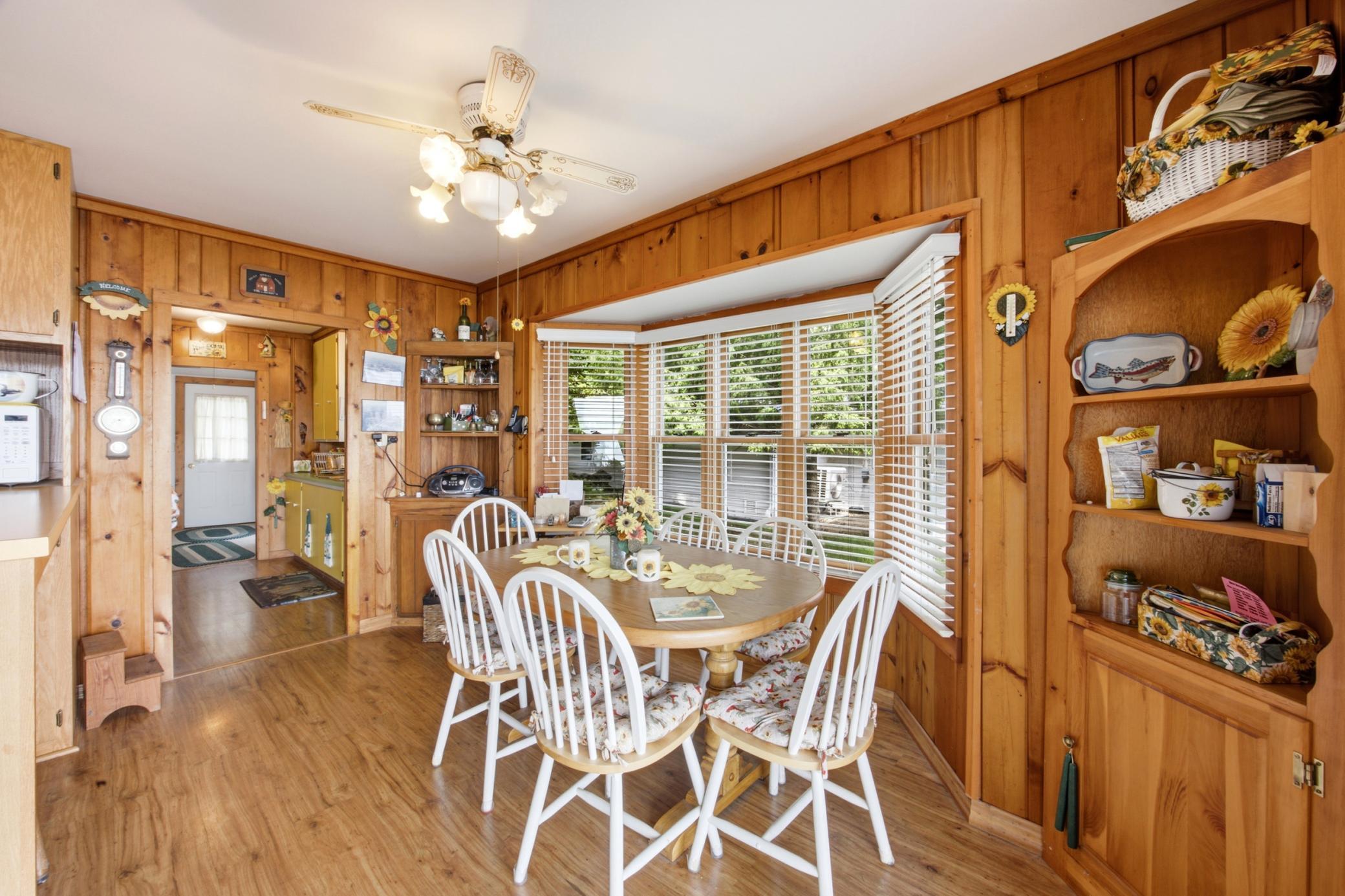 informal dining