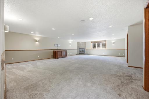 868 32nd Street S, Moorhead, MN 56560