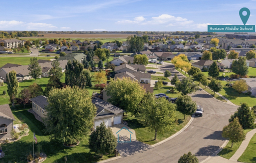 868 32nd Street S, Moorhead, MN 56560