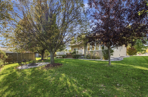 868 32nd Street S, Moorhead, MN 56560