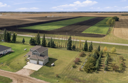 605 Sheyenne Drive, Abercrombie, ND 58001