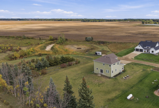 605 Sheyenne Drive, Abercrombie, ND 58001