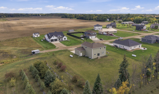 605 Sheyenne Drive, Abercrombie, ND 58001