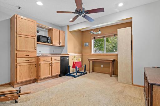 6533 Neddersen Cir-Kitchenette-LL.jpg
