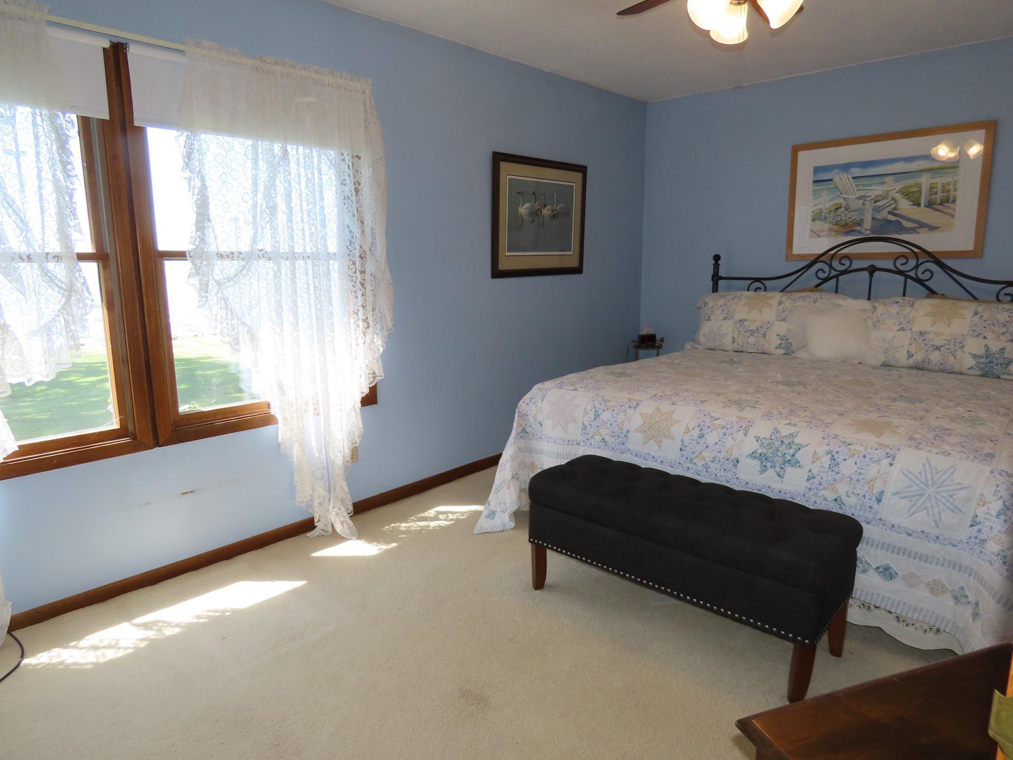 Bedroom #1 Lake side!