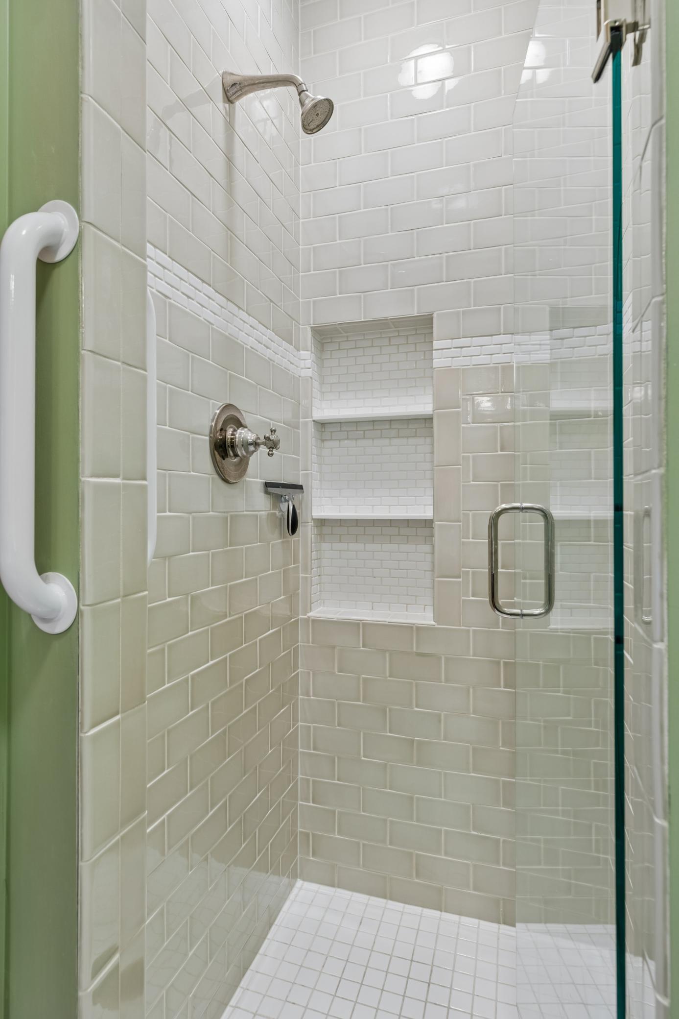 Bedroom 3 shower