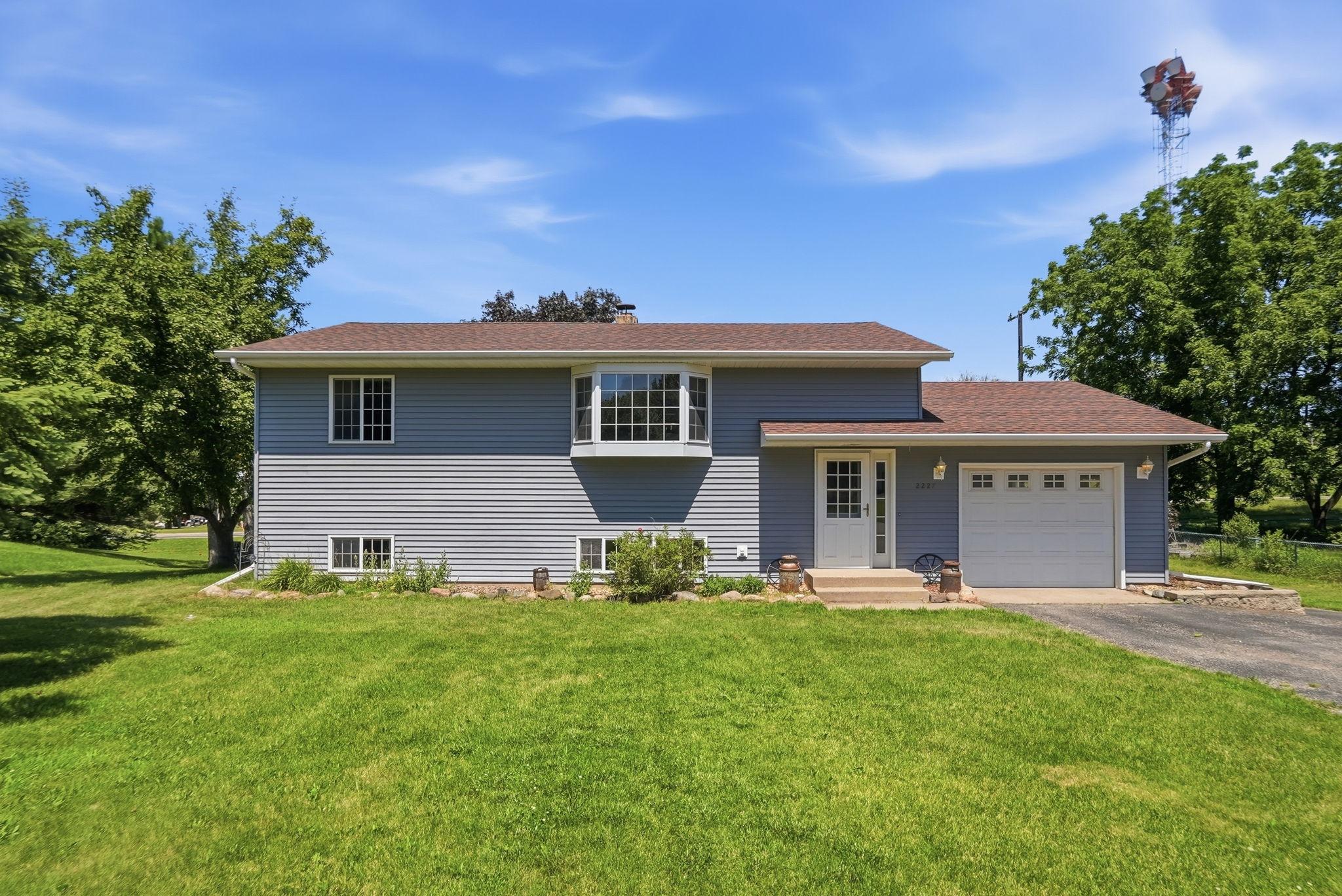 Welcome to 2227 Windsor Rd!