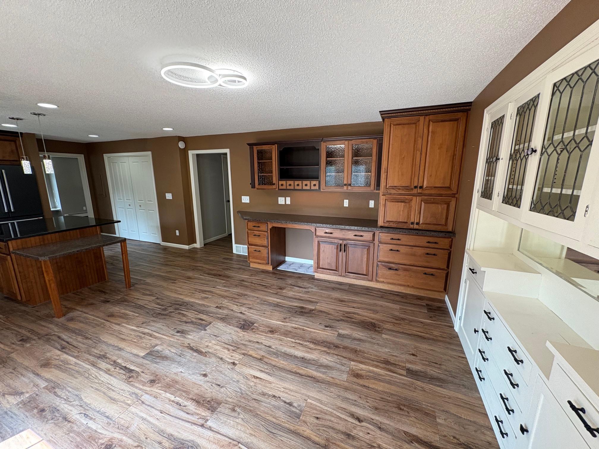 Office/dining area