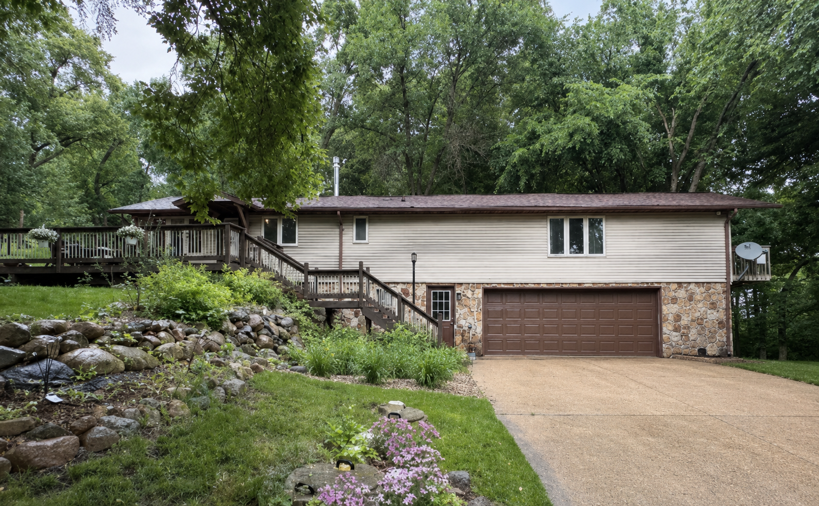 Property photo for 29362 Crest Ridge Road, Paynesville, MN 56362