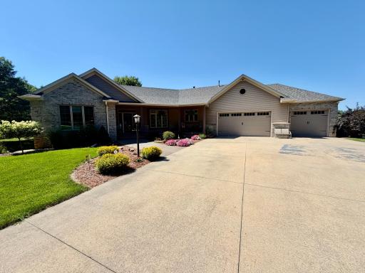 7005 Halifax Lane NW, Rochester, MN 55901