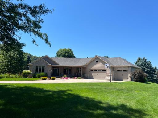 7005 Halifax Lane NW, Rochester, MN 55901