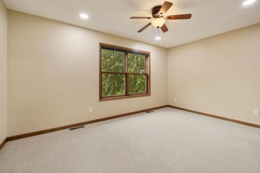 16958 Dynamic Drive, Lakeville, MN 55044