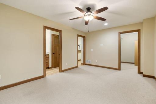 16958 Dynamic Drive, Lakeville, MN 55044