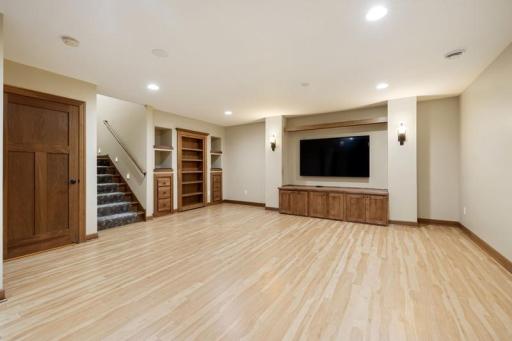 16958 Dynamic Drive, Lakeville, MN 55044