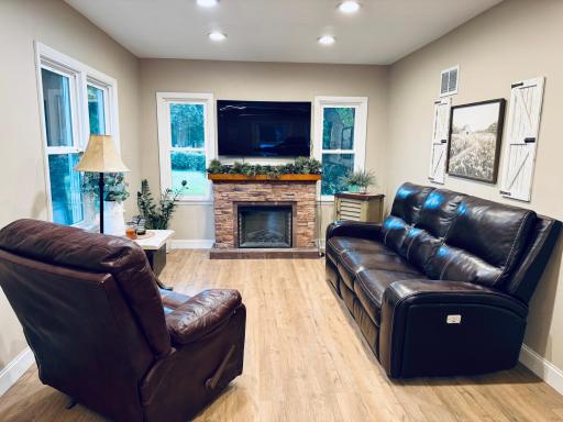 314 Colfax Avenue NW, Renville, MN 56284